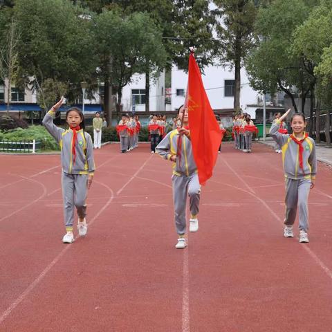 红领巾心系中国梦，争当新时代好队员——绕二小学少先队建队日活动