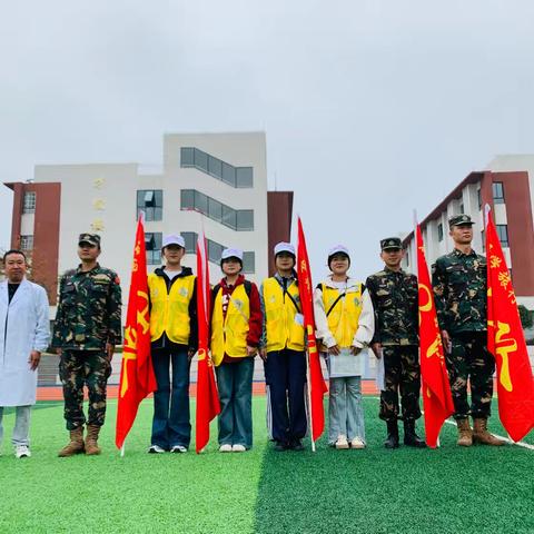 铜仁市第十二中学朱砂古镇“弘扬爱国教育·回顾光辉历史”一日研学实践教育活动