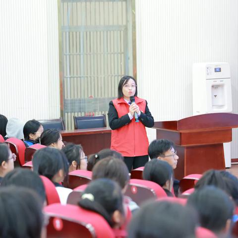 关爱女生健康，展青春靓丽芳华——九江市“巾帼健康行”百场公益“六进”活动走进湖中校园