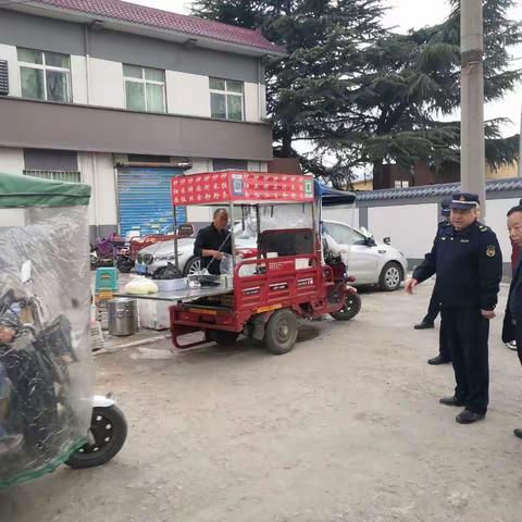 灞桥街道开启护学模式 优化学校周边环境秩序