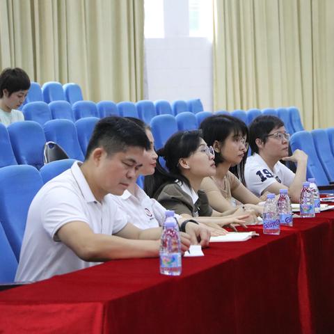 践行英语学习活动观，走向英语阅读新境界——记惠城区中学英语教研坊1第四次教研活动