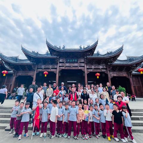 铜仁市第二小学西校区一年级（6）班“感受传统文化，感恩美好生活”一日亲子研学实践教育活动