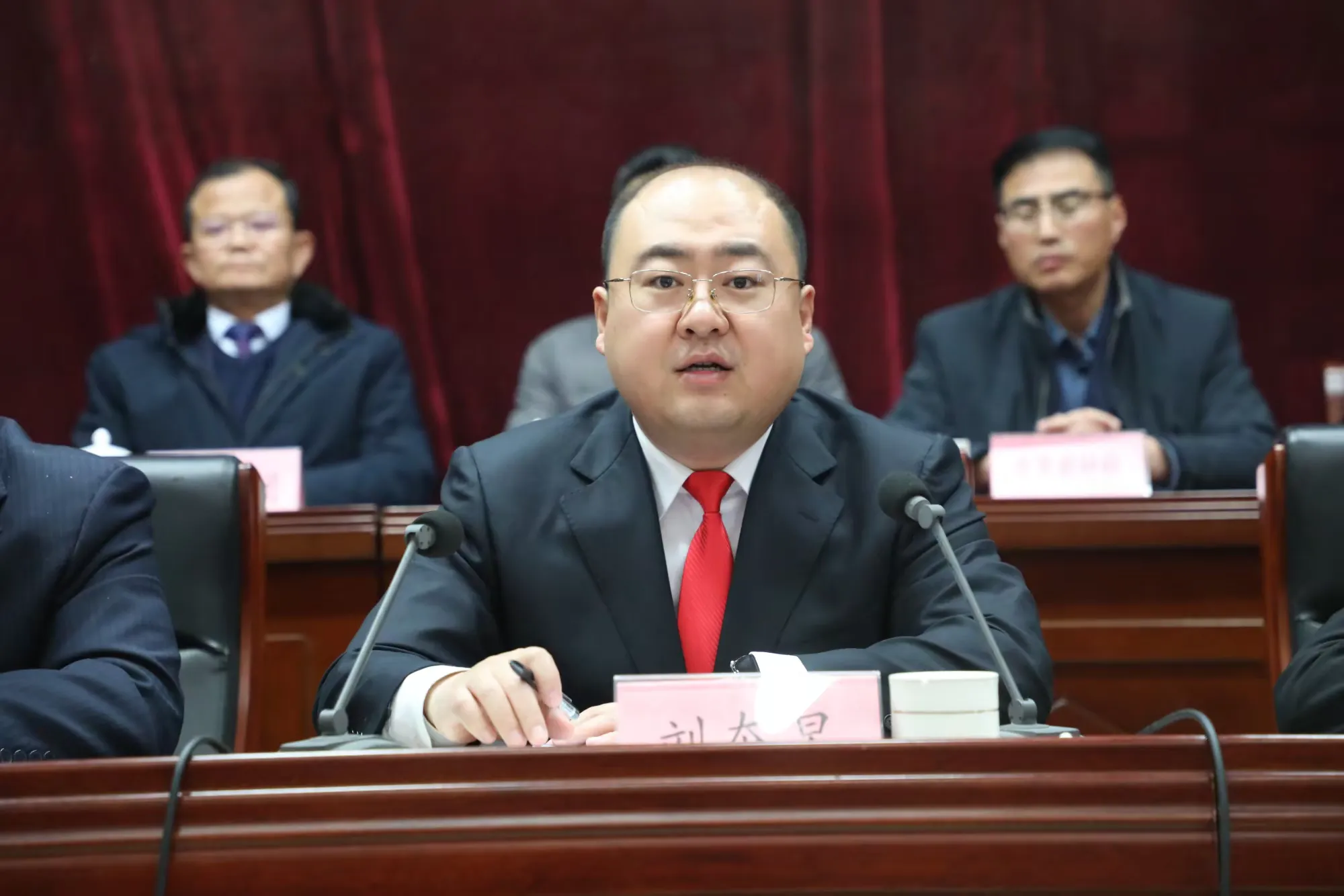 简篇-聚力实体经济振兴,共绘现代化章丘北部新城建设新蓝图——刁镇街道召开“项目提升年”暨高质量发展动员大会