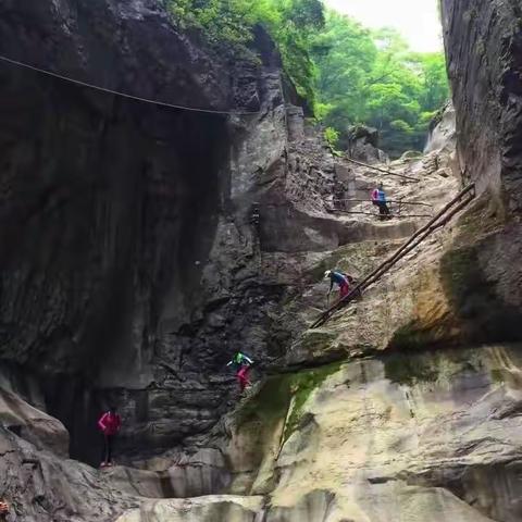 【开封驴友吧野线】6月11号南太行马武寨-抱犊—线天-抱犊天梯一一八里沟景区出