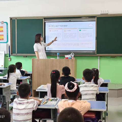 爱眼日进校园：涉县医院视光中心守护青少年光明未来