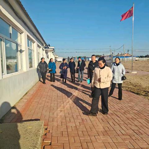 双重指导促规范，精准把脉助成长——记木兰县教育局与进修校莅临我校指导工作