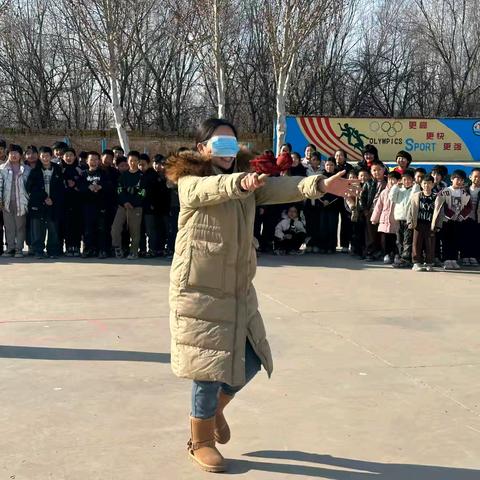 共赴欢乐与阳光之旅--西辛店小学“庆元旦，迎新年”师生趣味运动会