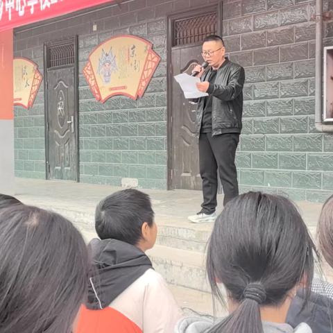临颍县一高二附属教育集团固厢校区开展10月29日安全演练