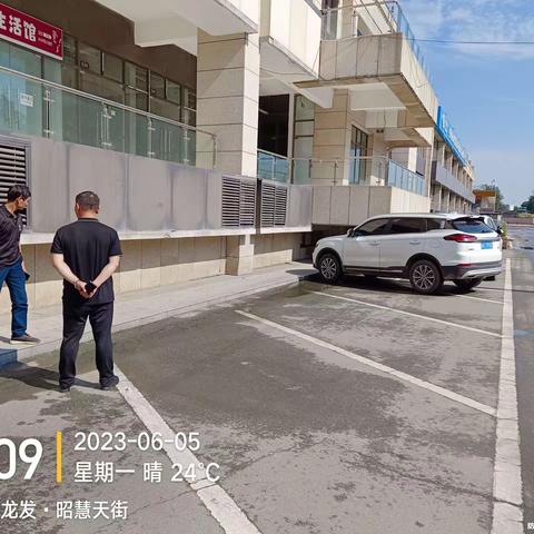 严抓细管不放松，督导检查排积尘