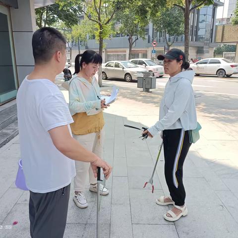 开展市政道路环卫保洁工作专项检查