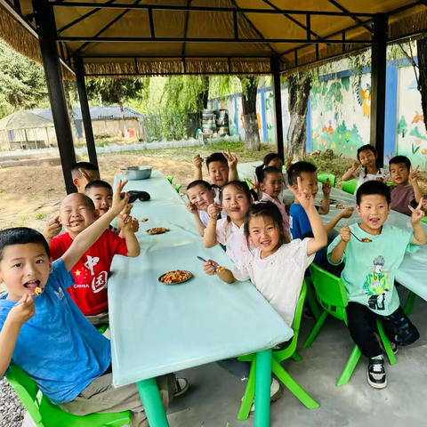 柳林镇中心幼儿园劳动教育活动纪实——“甜蜜‘食’光”（大二班第五期）