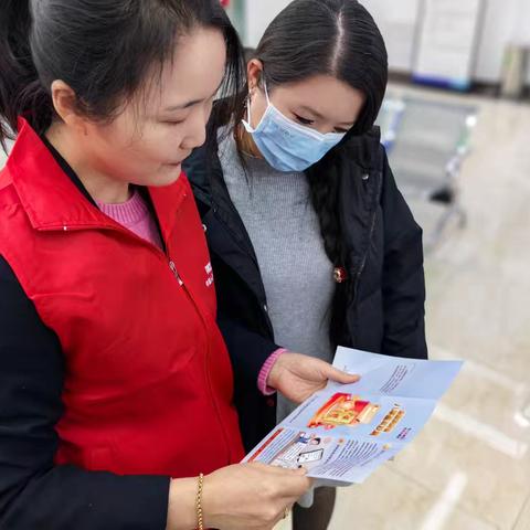 人保健康昌吉分公司团客部2025年新春消保行宣传活动-进机关