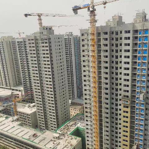 区发改委走访服务重点建设项目及民生实事项目