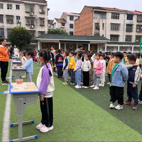 “筷”夹花生，助力成长——武陵小学一年级夹花生比赛