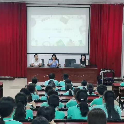 “护苗”法治讲座进校园，为青春保驾护航