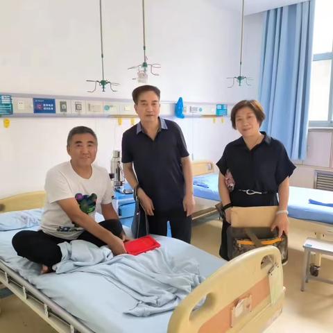 王新存看望慰问35支部军休干部张学昕