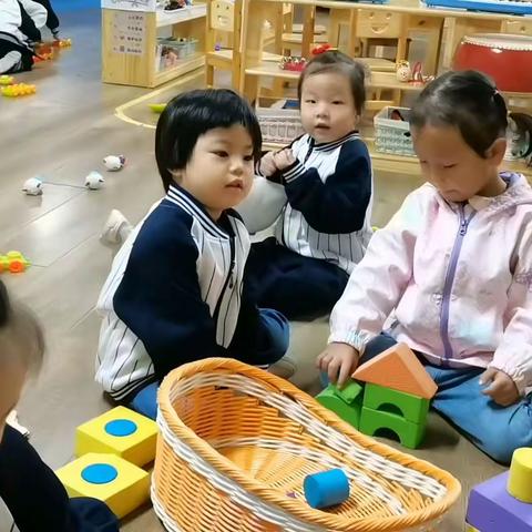 九九重阳节浓浓敬老情——绿都·尚恩幼儿园小二班