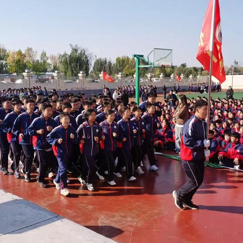 翻山越岭，披荆斩棘，终会顶峰相见——梁山县行知学校804班生活剪影