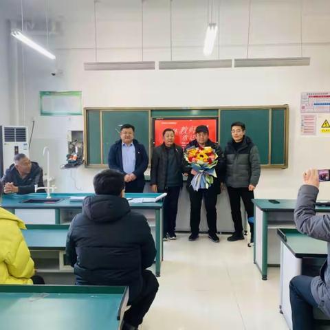 真情永留三尺讲台，温情送别退休教师——诸葛中心小学退休教师欢送会