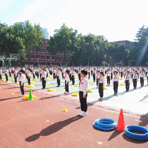 阳光大课间   运动展风采——翠华路小学长大校区小学部迎接雁塔区教育局阳光体育大课间活动督导检查