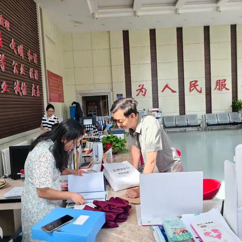 【蒙速办·呼宜办·帮办代办】 税苑社区协助居民办理政府购买居家养老服务