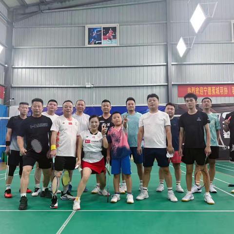 挥洒汗水，羽你同行！ ‍羽毛球，不仅燃脂暴汗，更让快乐翻倍，来看看海参队跟羽乐无限队带来的快乐🤩 ‍ ‍ ‍ ‍