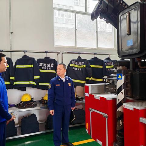 蒲城大队组织开展冬季车辆装备检查维护测试