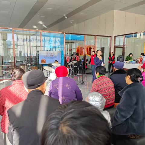 玉屏社区开展“积分兑换连心礼 歌舞欢融团结年”活动