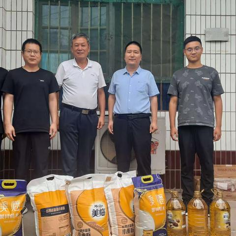 市林业局党组成员、副局长范爱保带队，到对口帮扶村大名县万堤镇杨庄村和北杨庄村调研督导乡村振兴驻村工作，并慰问工作队员