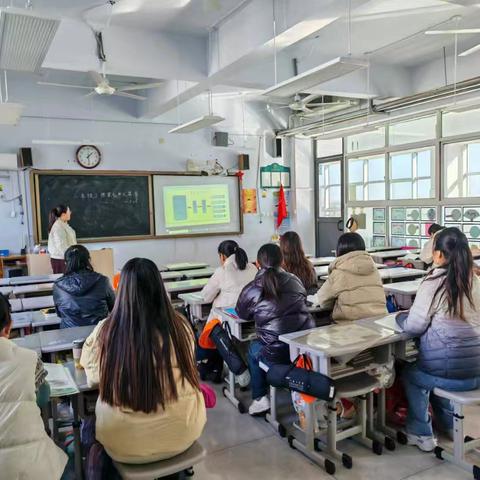 【凤凰·教研】凝聚智慧 教学相长 ——二年级语文组第七单元教研活动