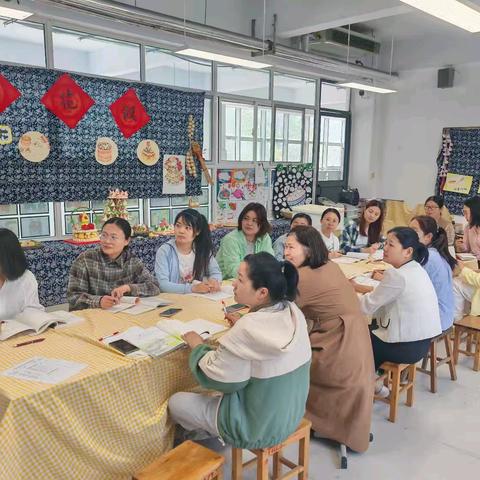 【凤凰·教研】聚焦“改变”，共同成长 ——二年级语文组第七单元教研活动