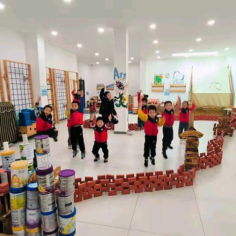 “困难重重”建长城 熊猫班游戏故事