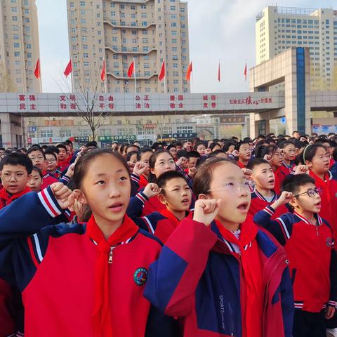 【科技强国，未来有我】——寿光市建桥学校小学升旗仪式暨科技节启动仪式