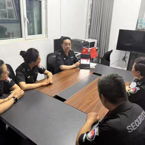 温情服务+严格安检 全力保障暑运货邮安全畅通