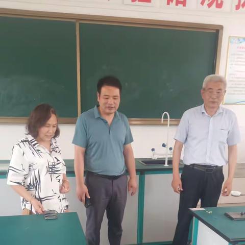 危化品事故应急演练，护航校园安全之舟——太平实验学校实验室危化品事故应急演练纪实