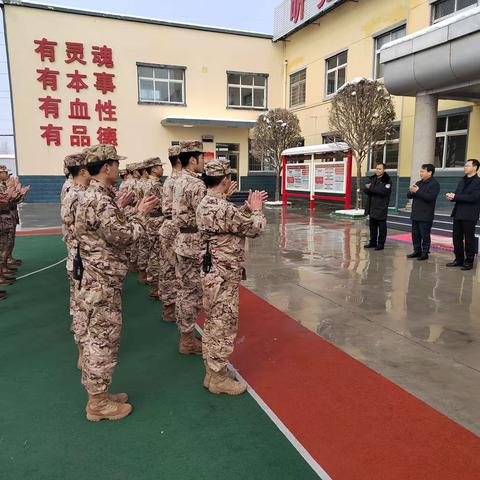 鄢陵县四大班子领导春节前夕走访慰问驻鄢部队、优抚对象、现役军属和退役军人