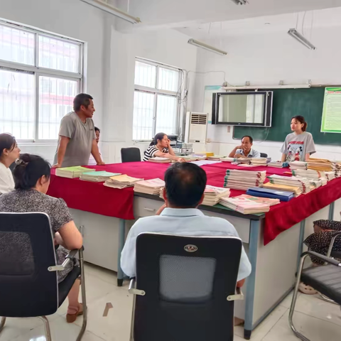 常规检查展风采，百花齐放香满园——梨园乡一中教学常规检查记实