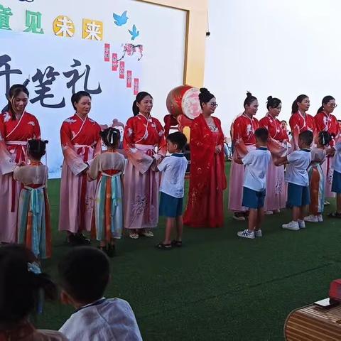 龙头镇中心幼儿园大班孩子毕业典礼