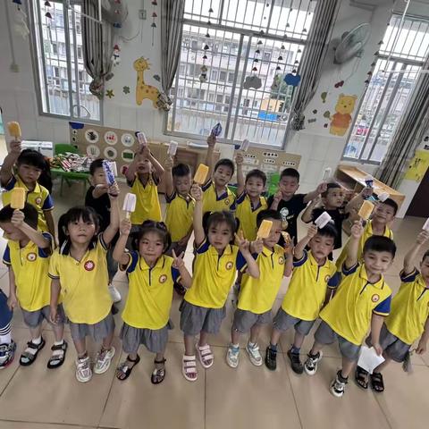 上林县白圩镇朝韦小学附设幼儿园2024年“缤纷童年，放飞梦想”六一文艺汇演。