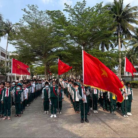 祭扫烈士墓，缅怀革命情——文昌市东郊中心小学清明节烈士陵园扫祭活动