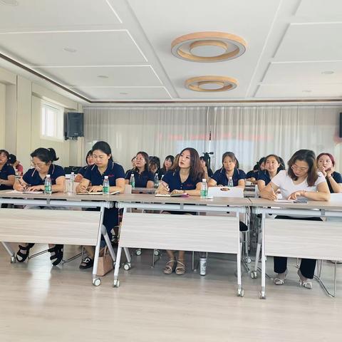 用阳光之心灵，育绽放之花朵