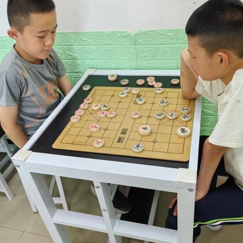 棋艺传承 乐在“棋”中——活动中心象棋兴趣班培训圆满结束