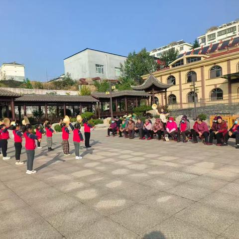 陈家庄社区“童心敬老 爱满重阳”活动
