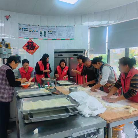 情暖重阳 关爱老人｜饺香溢满庭 喜乐度佳节