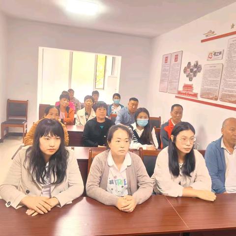 盛和路街道泰和社区开展“欢度国庆　传承爱国情”观影活动