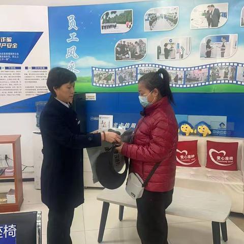 【建行辽宁】情暖金秋，感恩重阳—葫芦岛分行营业部暖心守护您的幸福晚年