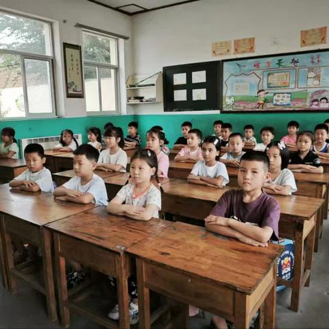 启航新程，习惯先行——中心小学一年级新生开学第一周行为习惯养成活动纪实