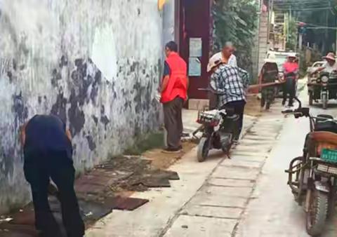 中心店镇农村人居环境“大起底”整治攻坚进行时