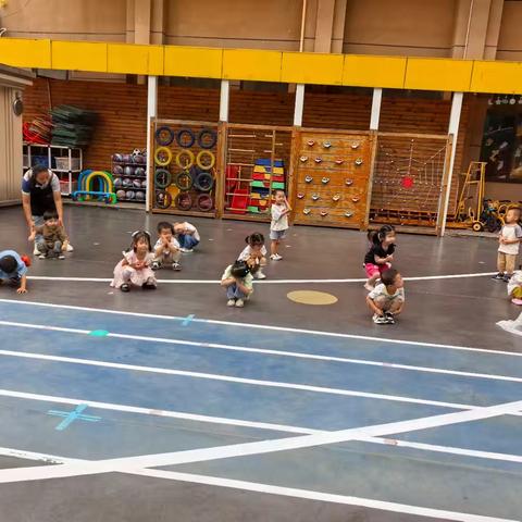 小猪佩奇主题早操活动