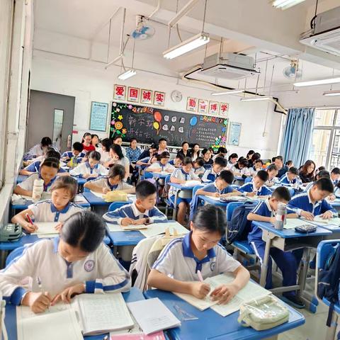 悦赏诗中绿，萍语话守株 —记鹏达学校语文组教研活动